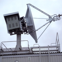 Antenna feeder device