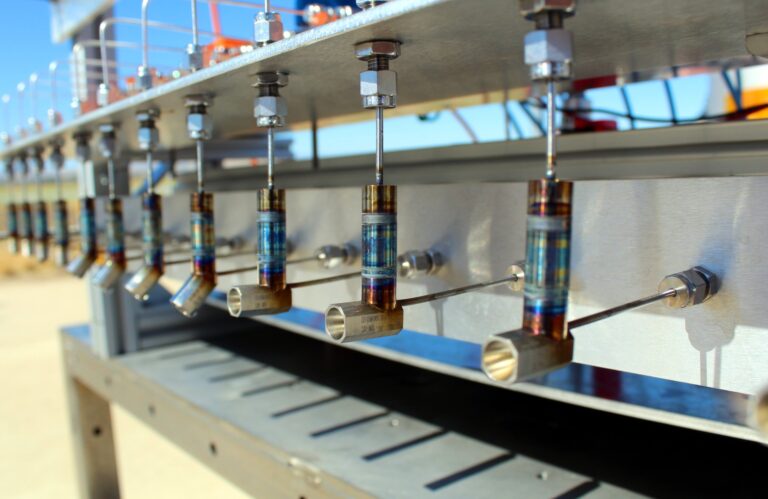 Nanosatellite Mono & Bipropellant Propulsion Thruster