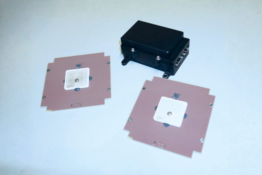 GPS-110 GNSS Receiver